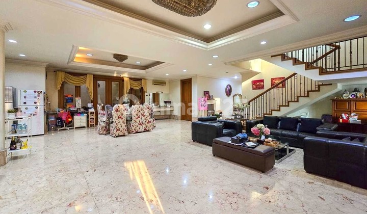 Rumah Mewah Hook Puri Indah 25x30 SHM Semi Furnished Full Marmer Rumah Mewah Hook Puri Indah 25x30 SHM Semi Furnished Full Marmer