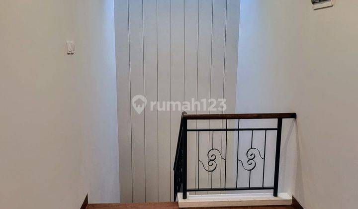 Rumah mewah 2 lantai siap huni strategis di legenda wisata cibubur 2