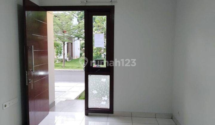 Disewakan Rumah Dalam Cluster Burgundy Summarecon Bekasi 2