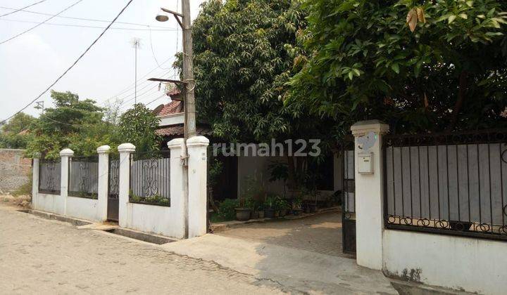 Dijual Rumah Siap Huni  2 lantai, Halaman Luas ,Turun Harga , di Daerah Jatimurni Pondok Melati Bekasi .. 1