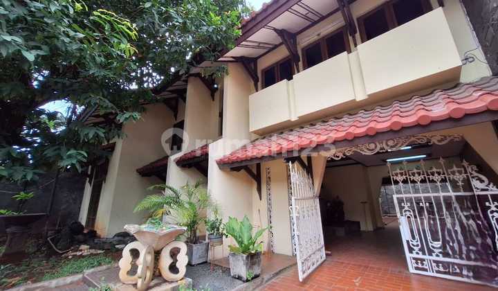 Rumah kokoh 2 lantai siap huni strategis di Jakasampurna Bekasi Rumah kokoh 2 lantai siap huni strategis di Jakasampurna Bekasi