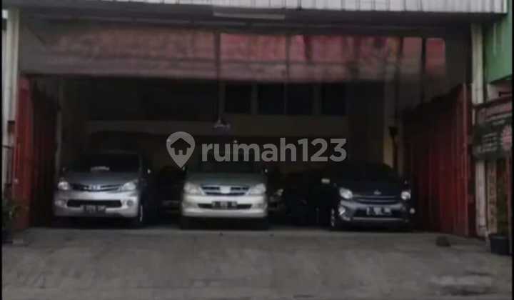 For sale: Shop House / Showroom Business Premises on Jl. Raya Sultan Agung, Bekasi
