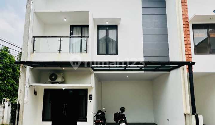 Dijual Rumah 2 Lantai + Full Furnished di Cilandak Jakarta Selatan