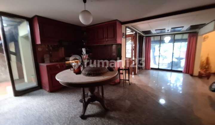 Rumah kokoh 2 lantai siap huni strategis di Jakasampurna Bekasi 2