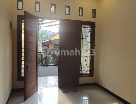 Disewakan Rumah 2 Lantai Di Pulo Sirih Galaxy Bekasi 2