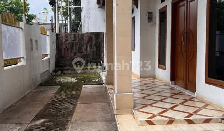 Disewakan Rumah 2 Lantai di Area Duren Sawit, Jakarta Timur 2