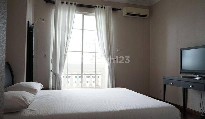 Apartemen Bellezza Permata Hijau, 2bedroom, Private Lift 122m2, Full Furnished. 2