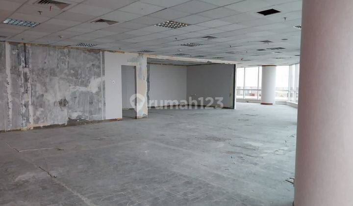 Kantor di Menara Kadin, Rasuna Said Jakarta Selatan, Luas 217m2, bare unit, unit di hook. 2