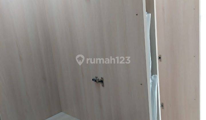 Four Winds Apartemen, 1 Bedroom, Semi Furnished, Brand New Unit. 2