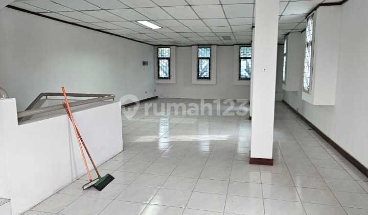 Disewakan Gedung Ruko 3 Unit Mainroad Pajajaran Sangat Strategis (Bisa disewakan 1 ruko) 2