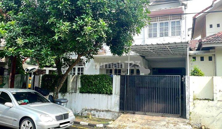 Rumah Besar Rapi Semifurnish Nempel Jakarta di Bintaro Sektor 3a 1