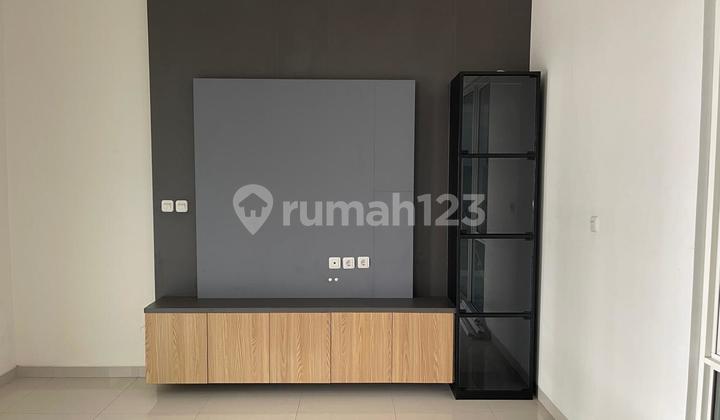 Disewakan Rumah Rapi Terawat Semi Furnish di Catriona Suvarna Sutera 2