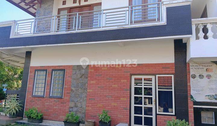 Rumah Bagus Unfurnished SHM di Perumahan Kepuh Permai , Sidoarjo 2