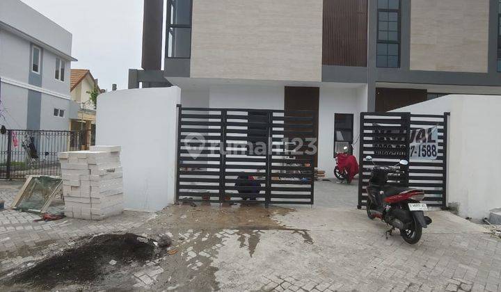 Rumah Modern Murah Siap Huni di Perumahan Sutorejo Timur  1