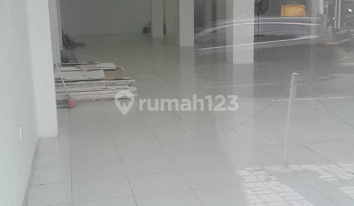 2nd Floor Shop House on Mertanadi Street, Seminyak 2