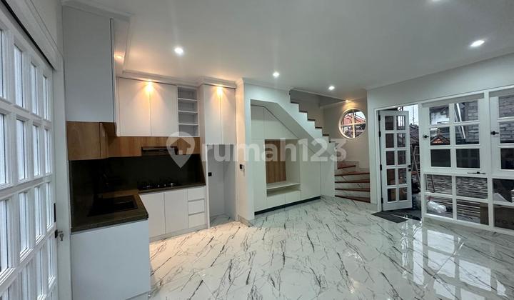 Siap Huni Rumah Baru Gaya Amerika Klasik di Denpasar Cn
