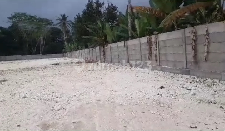 For Rent Land 4230.0 M² Next to Main Road in Luwus