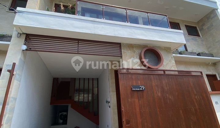 Disewakan Tahunan Rumah Baru Private Pool Di Renon Vr