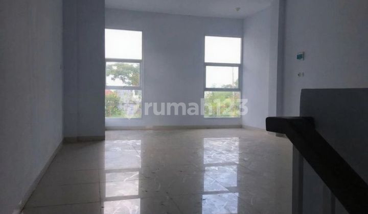 3-Story Commercial Building Strategic Location On Sunset Road At