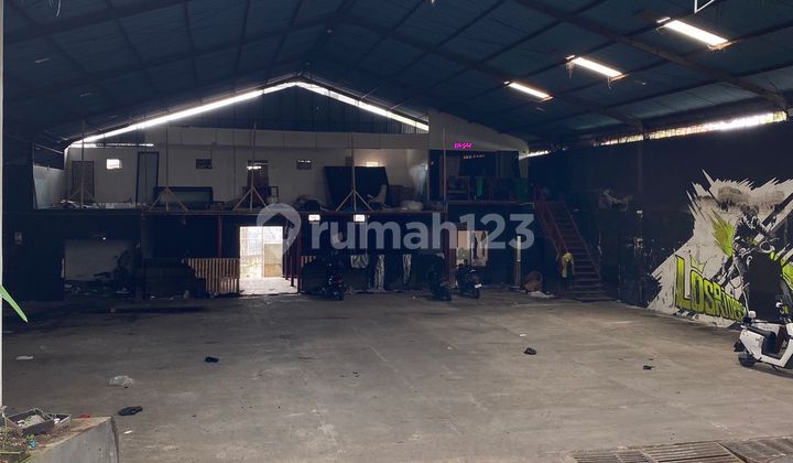 Siap Huni Gudang Luas 12 Are di Mahendradata Gp