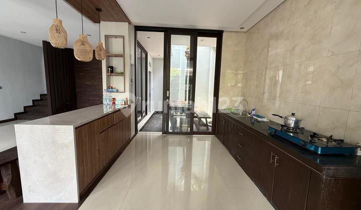 Modern Minimalist 3-Story House in Canggu 2