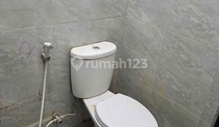 For Rent 2-Story House Near Mall and Ev Toll Road 2