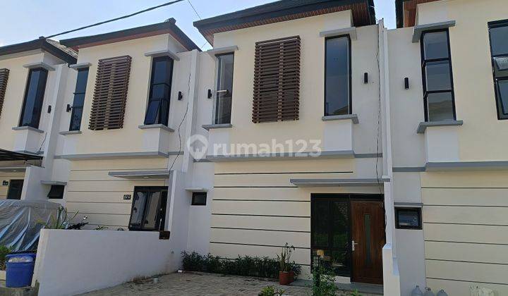 Rumah 2 Lantai Baru SHM di Jl. Padasuka Bandung Dekat Saung Ujo 2