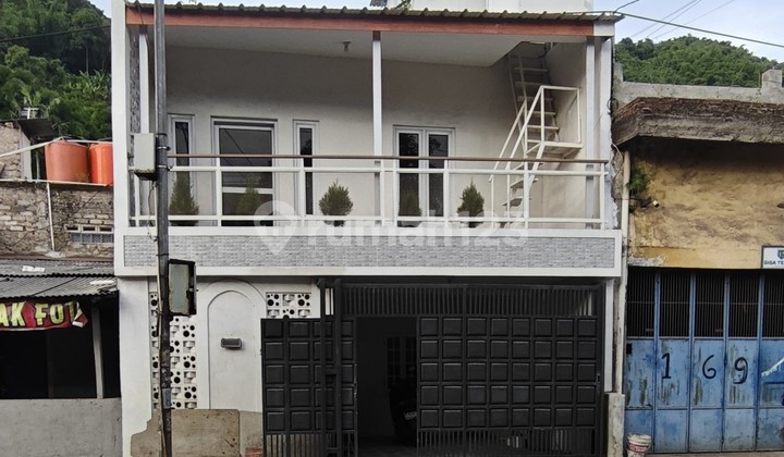 2-Story Semi-Furnished House by the Main Road Kerkof, Cimahi City, Ready to Occupy 2