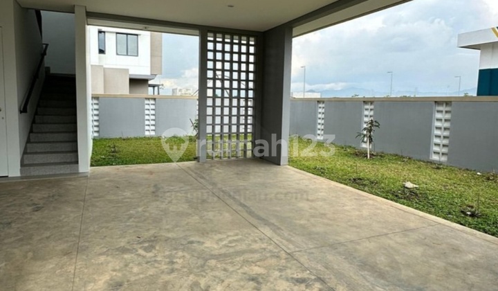 2-Story Hook House in Podomoro Bandung 2