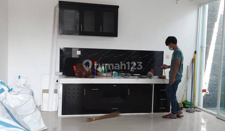 Dijual Rumah Siap Huni di Cluster La Saine Jgc Jakarta Timur 1