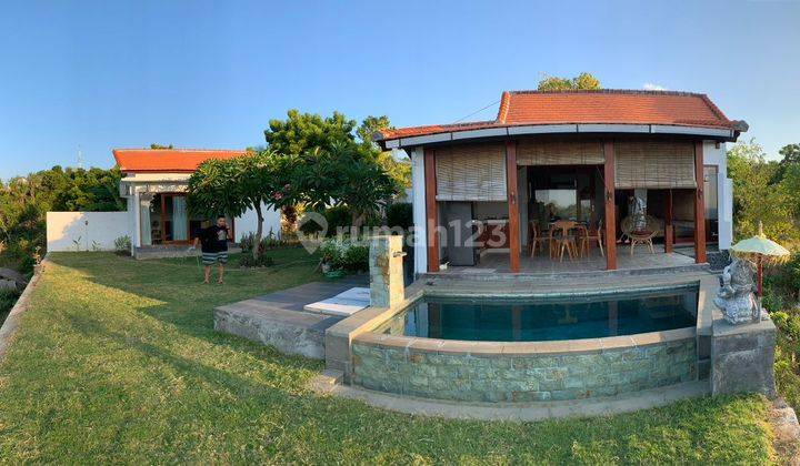 For Sale 3 Bad Room Villa With Fantastis Ocean View Kubutambahan 1