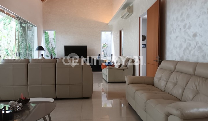 Rumah Lux Siap Huni Luas Besar  Lokasi Pusat Kota 2