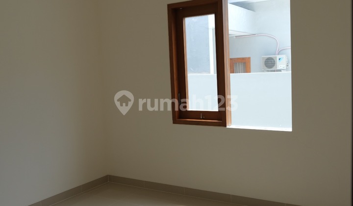 House For Sale, 5 Minutes to Denggung Park, Trusted Developer 2