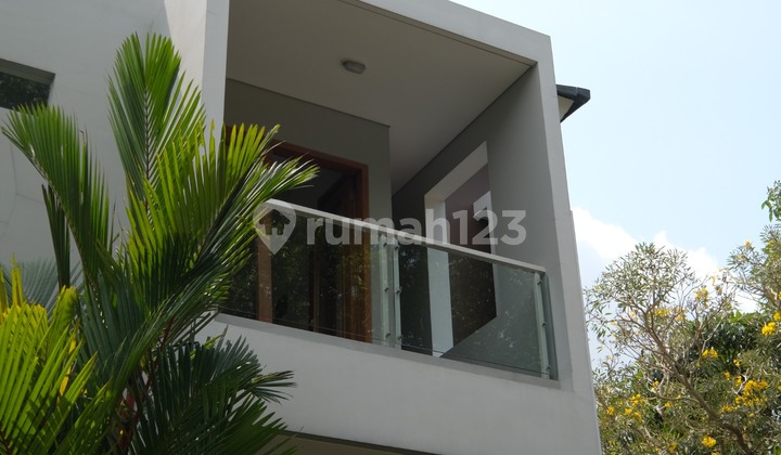 Fasum Lengkap, 5 Menit Monjali, PT Formula Land