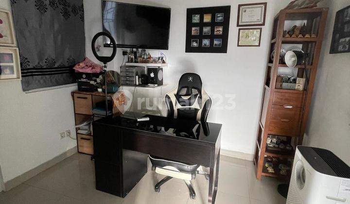 House in a Strategic Location Near MRT Pondok Labu. 2