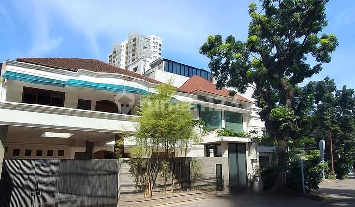 Quick Sale of Elegant Residence in South Jakarta Location