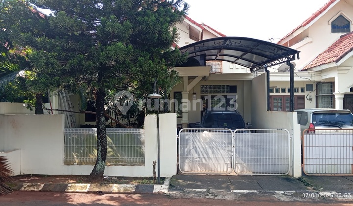 Ready-to-Occupy House in the Comfortable Graha Raya Cluster, Safe and Scenic Environment.