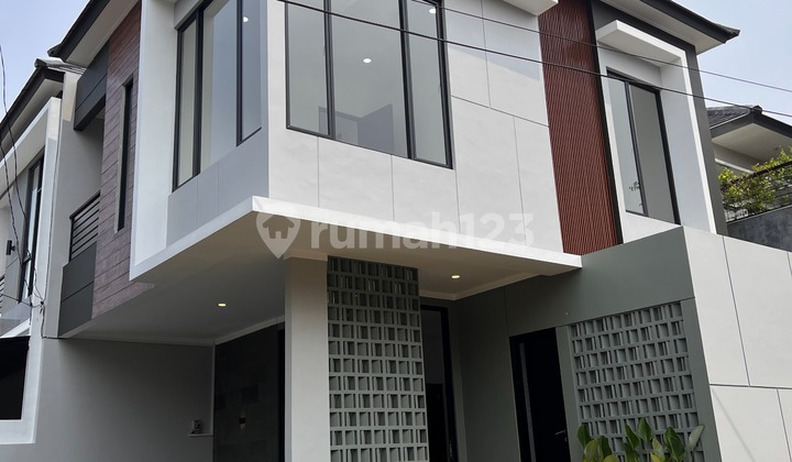 Dijual Cepat Rumah Hook Lokasi Strategis Didalam Cluster Sektor 9 Bintaro