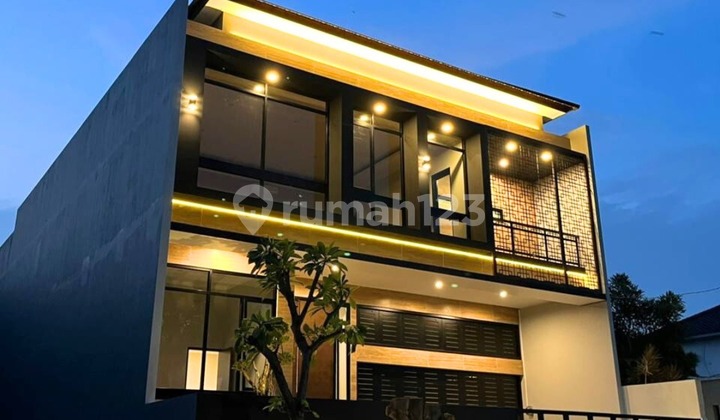 Rumah Modern Tropikal House Siap Huni di Bintaro dengan Private Pool Rumah Modern Tropikal House Siap Huni di Bintaro dengan Private Pool