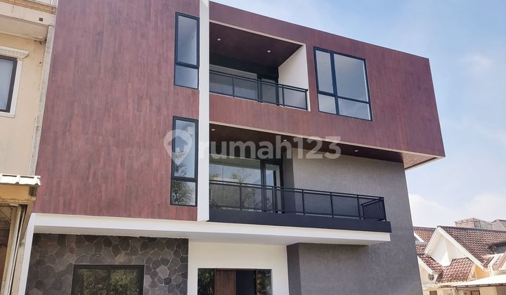 For Sale Hook House Strategic Location Alam Sutera