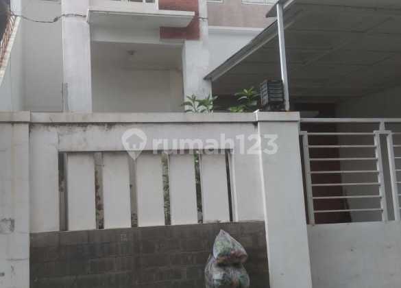 Rumah 2 Lantai Siap Huni Kebon Jeruk, Jakarta Barat