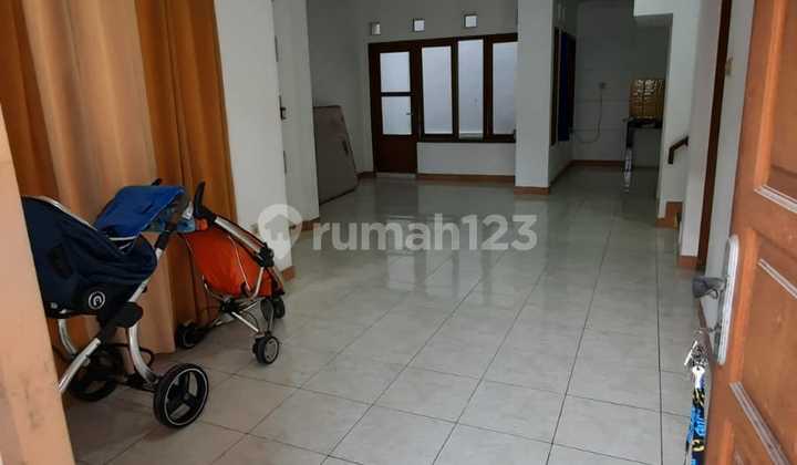 Rumah Bagus 2,5 Lantai Pondok Kelapa, Jakarta Timur 2