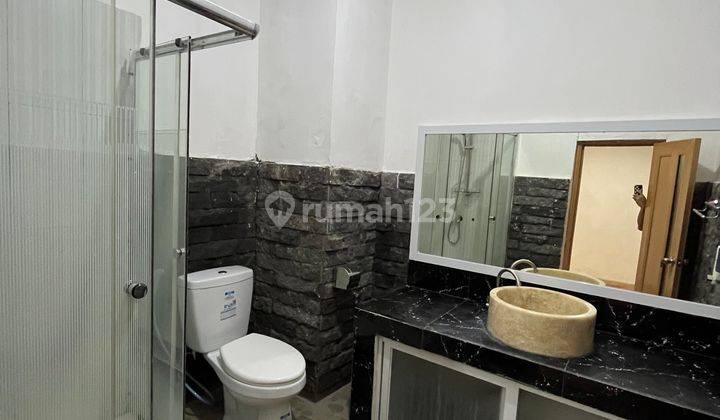 Huge Room For Rent In Denpasar With Ricefield View 2
