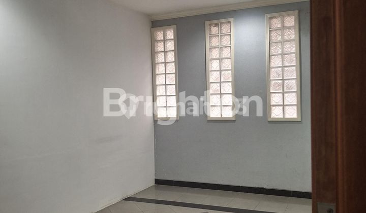 EX GEDUNG PERKANTORAN 4 LANTAI + BASEMENT DI TANAH ABANG PETOJO 2