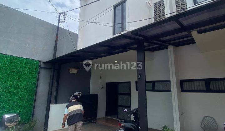 Rumah Baru di Jatiwarna Nempel Sekolah Yapidh 1