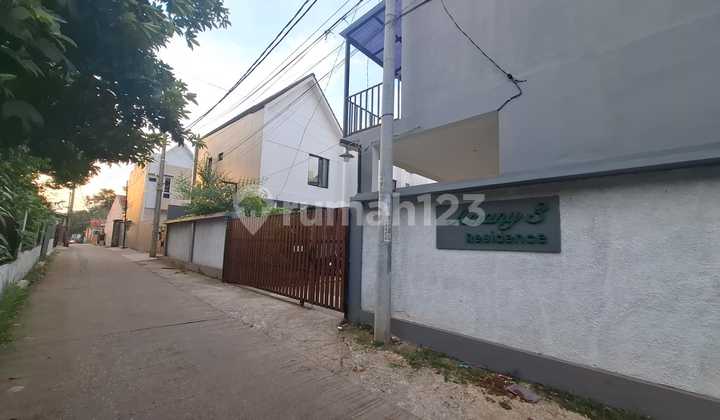 Rumah 2Lt Hook di Jatiwarna Dekat Sekolah Yapidh 2