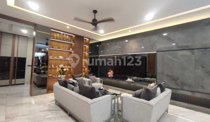 Dijual Rumah Golf Island Luas 250m2 Full Furnish Mewah 