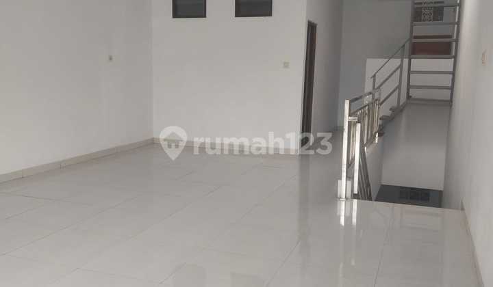 Dijual Rumah Daerah Teluk Gong Luas 75m2 Brand New 3,5lantai Shm