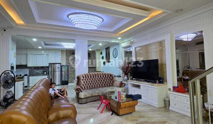 Dijual Rumah Golf Island Luas 160m2 Full Furnish Dan Full Renovasi Hadap Selatan