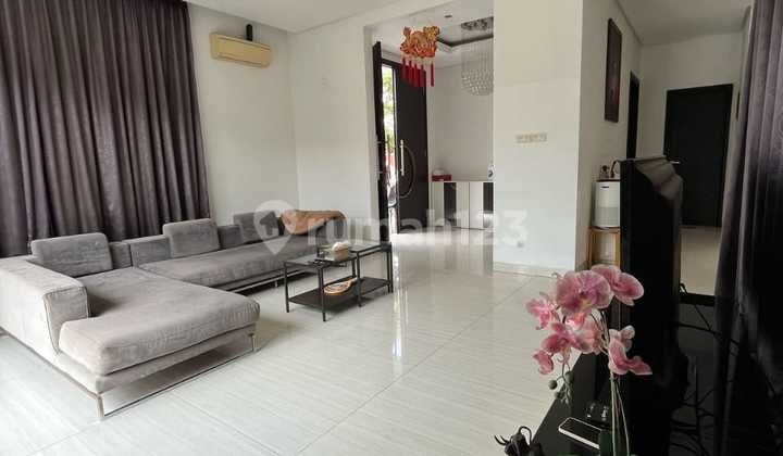 Dijual Rumah Daerah Bgm Hoek Luas 234m2 Hadap Utara 3,5lantai